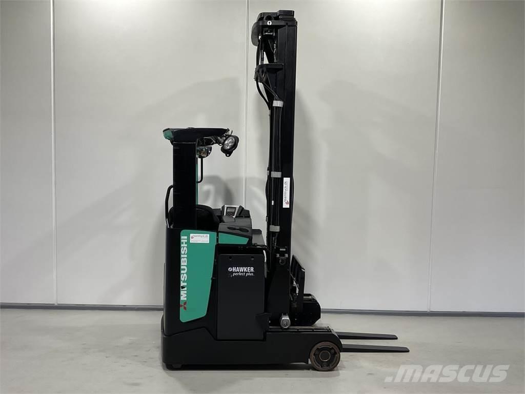Mitsubishi RB16NH Stivuitor cu catarg retractabil