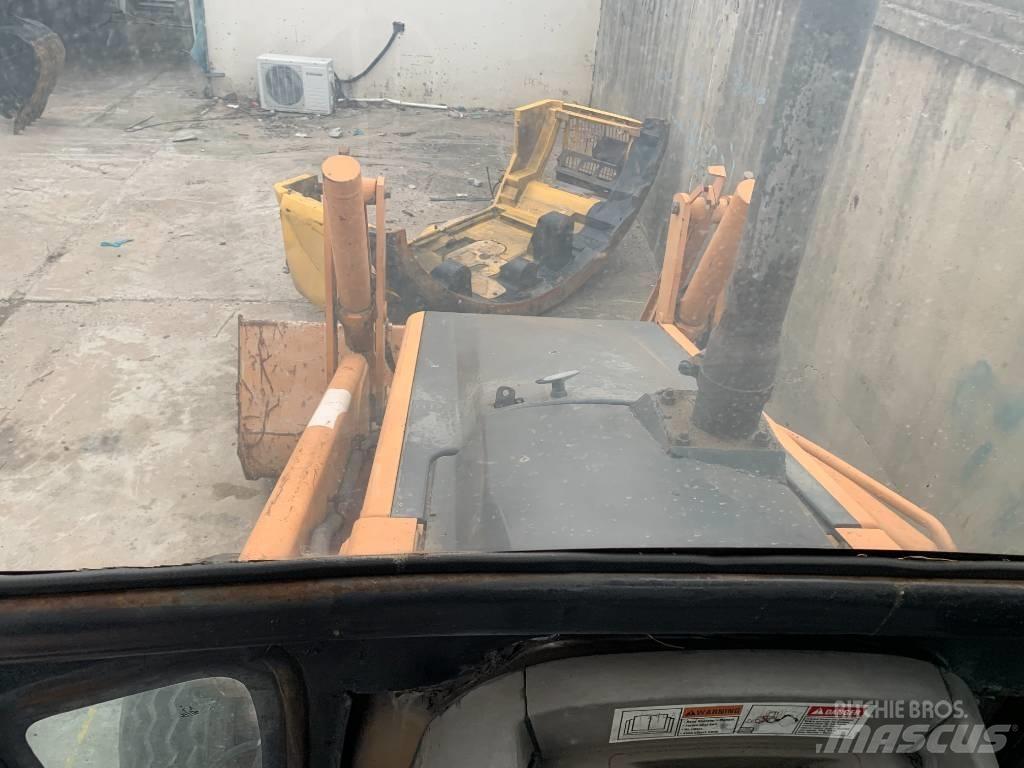 CASE 580 M Incarcator pe pneuri