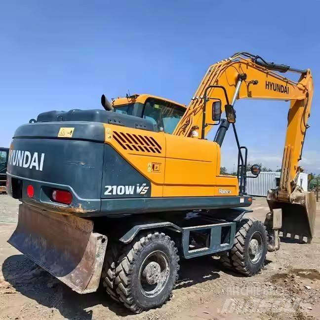 Hyundai 210WVS Excavatoare cu roti