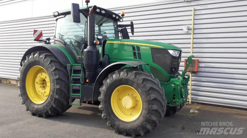 John Deere 6250 R Tractoare