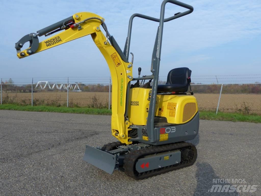 Wacker Neuson 803 Mini excavatoare < 7t