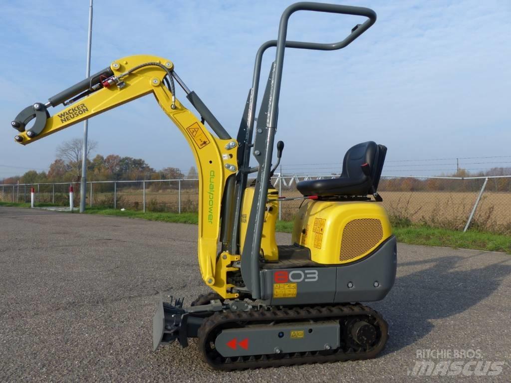 Wacker Neuson 803 Mini excavatoare < 7t