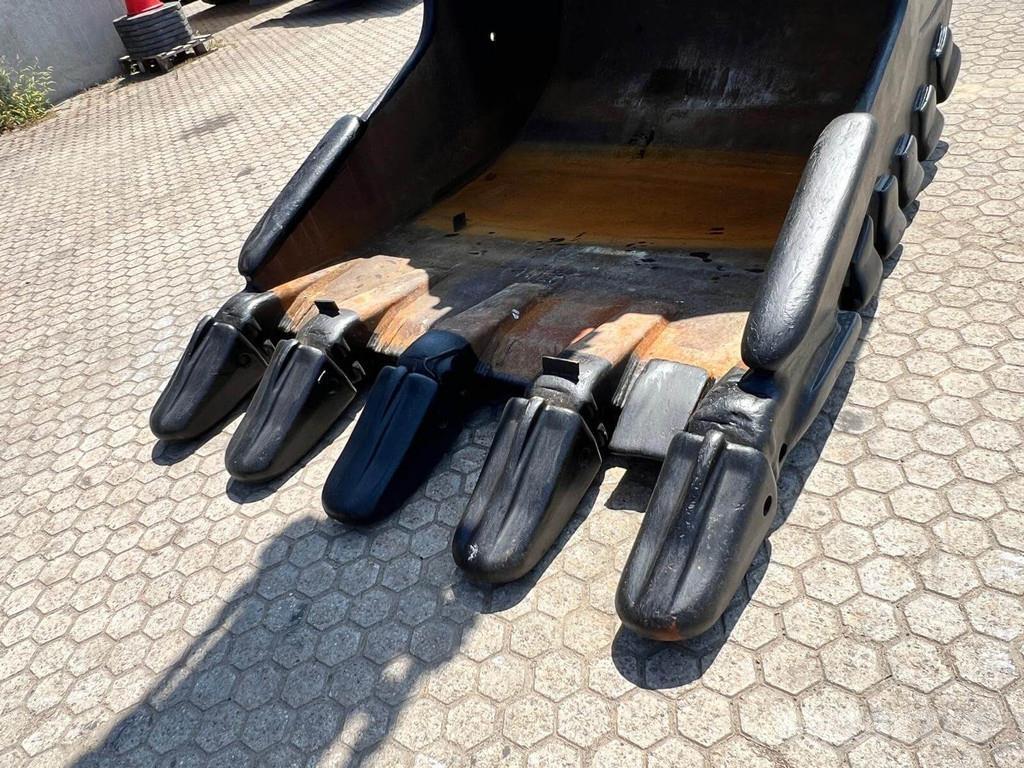 CAT 352F Excavatoare pe șenile
