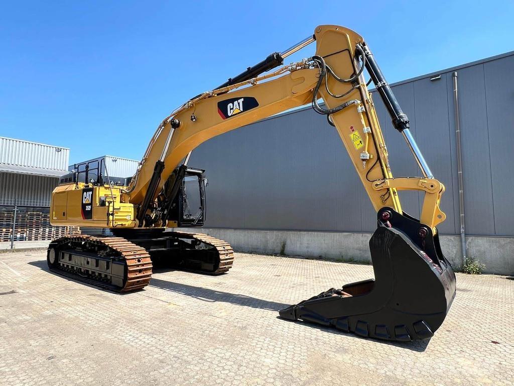 CAT 352F Excavatoare pe șenile
