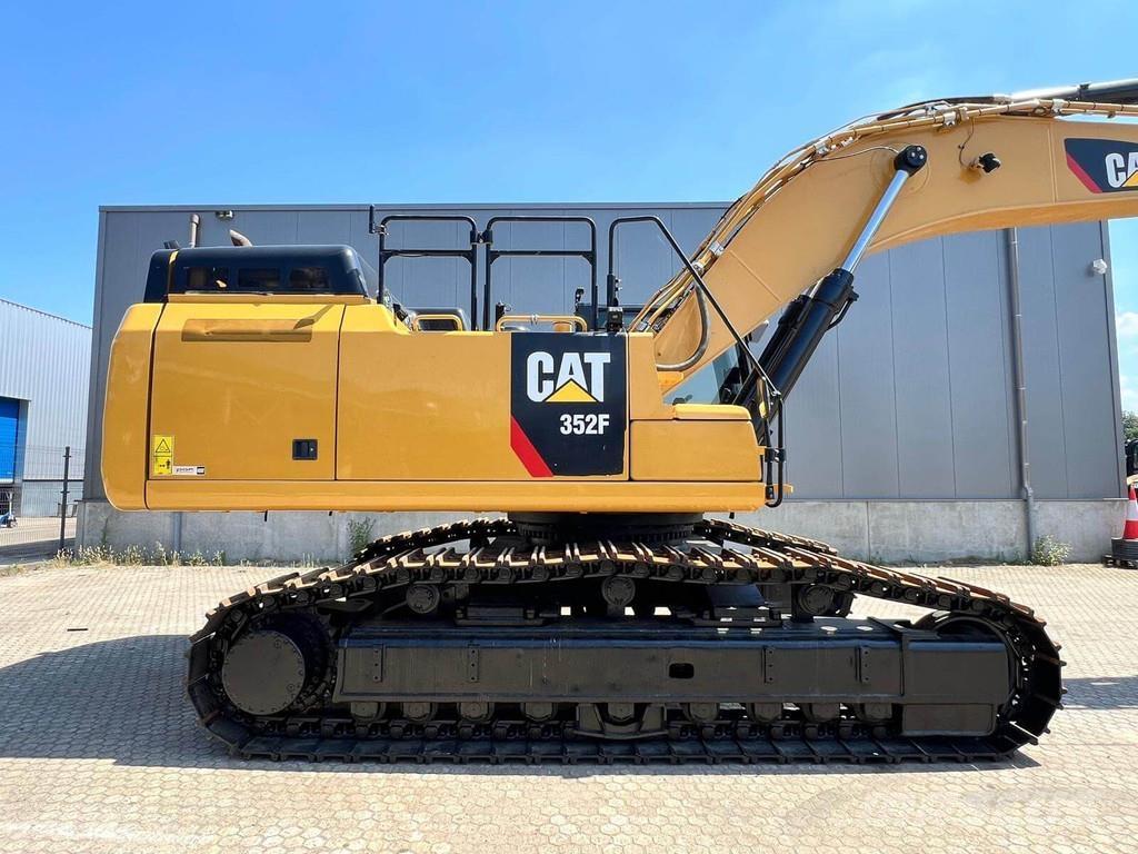 CAT 352F Excavatoare pe șenile
