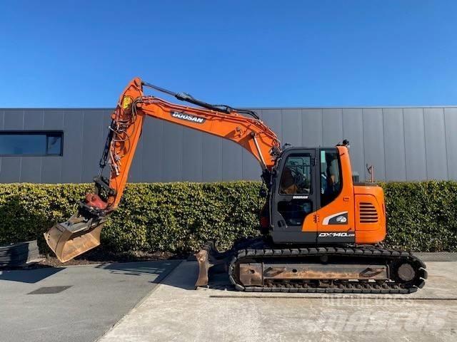 Hitachi 140W-5B Excavatoare cu roti
