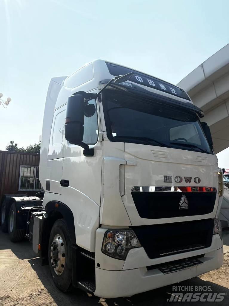 Sinotruk T7H Autotractoare