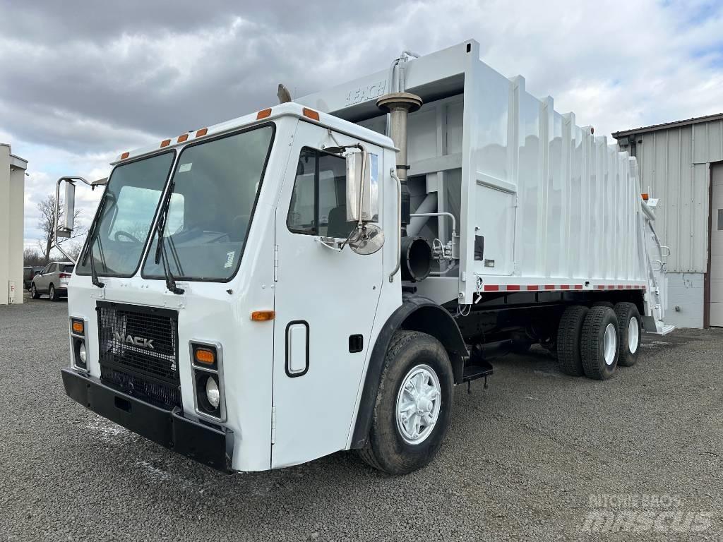 Mack LE613 Camion de deseuri