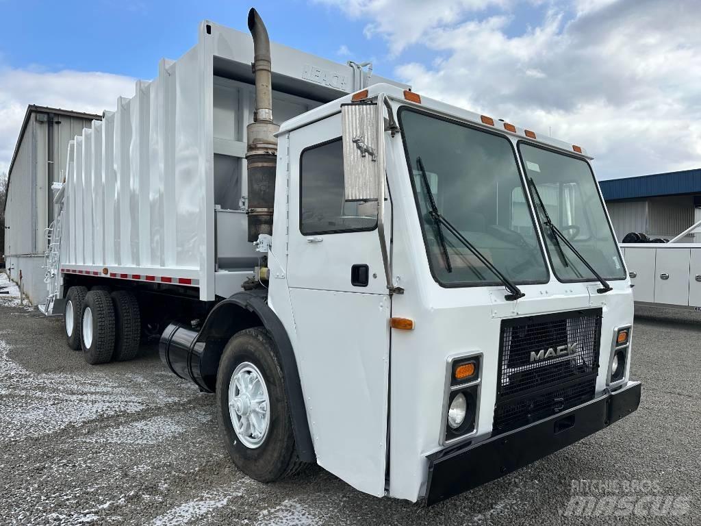 Mack LE613 Camion de deseuri