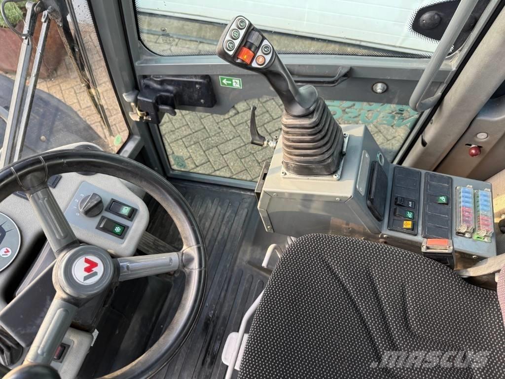 Wacker WL52 Incarcator pe pneuri