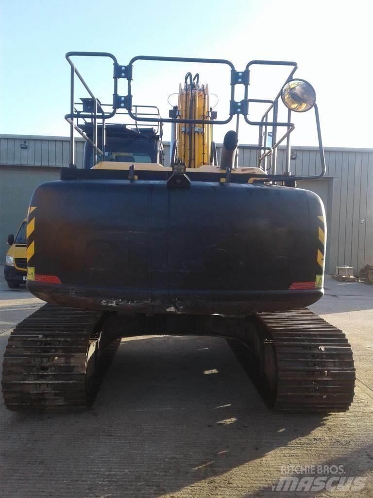JCB JS220LC Excavatoare pe șenile
