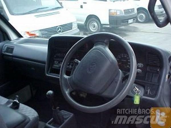 Toyota HIACE RZH103R Utilitara