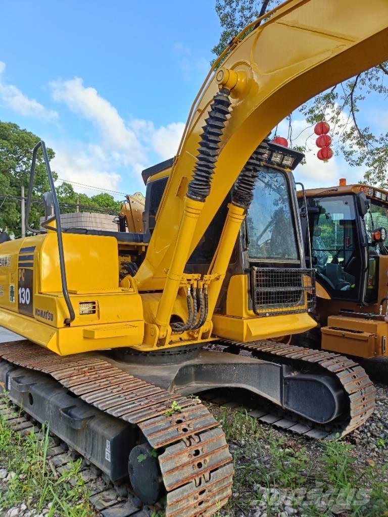 Komatsu PC 130-7 Excavatoare pe șenile
