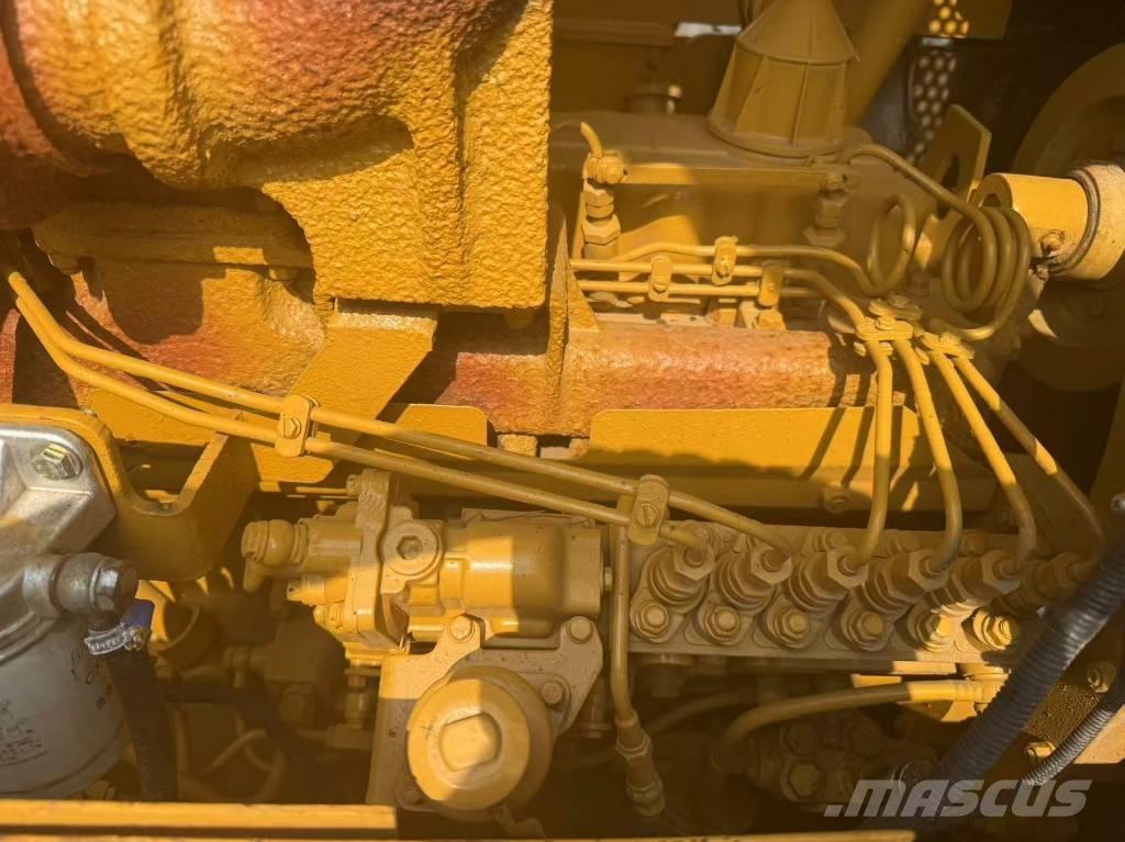 CAT D 6 G Buldozere pe senile