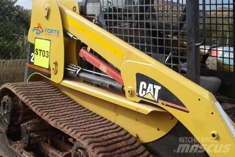 CAT Bobcat Altele