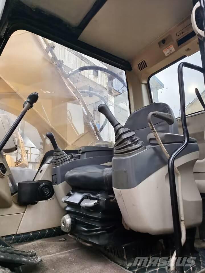 CAT 325C Excavatoare pe șenile
