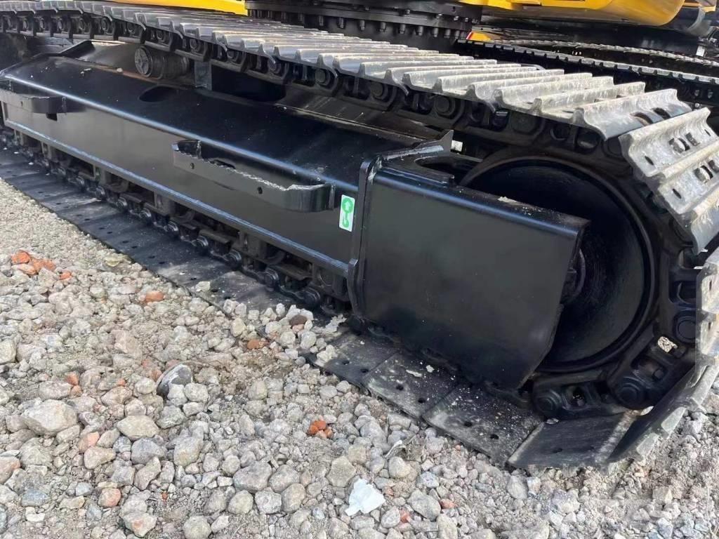 CAT 313 Excavatoare pe șenile
