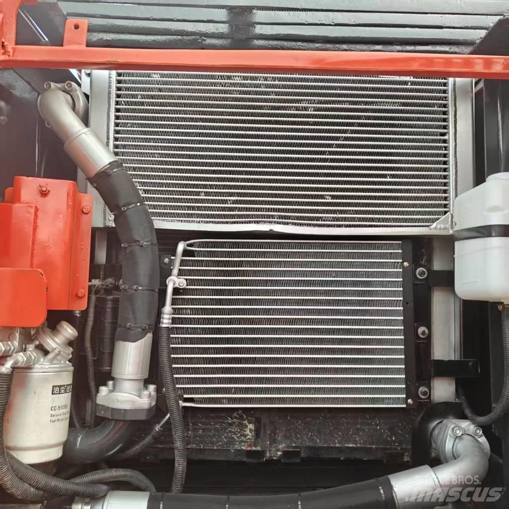 Doosan DX 225 LCA Excavatoare pe șenile
