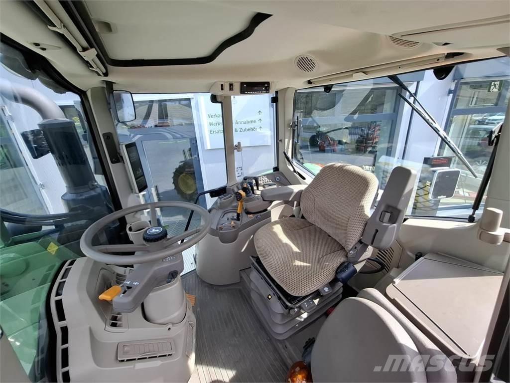 John Deere 6120M Tractoare