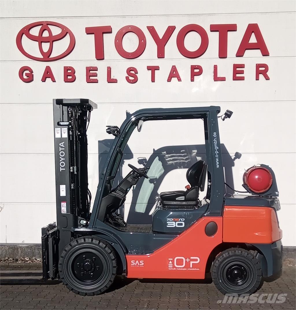 Toyota 02-8FGF30 Stivuitor GPL