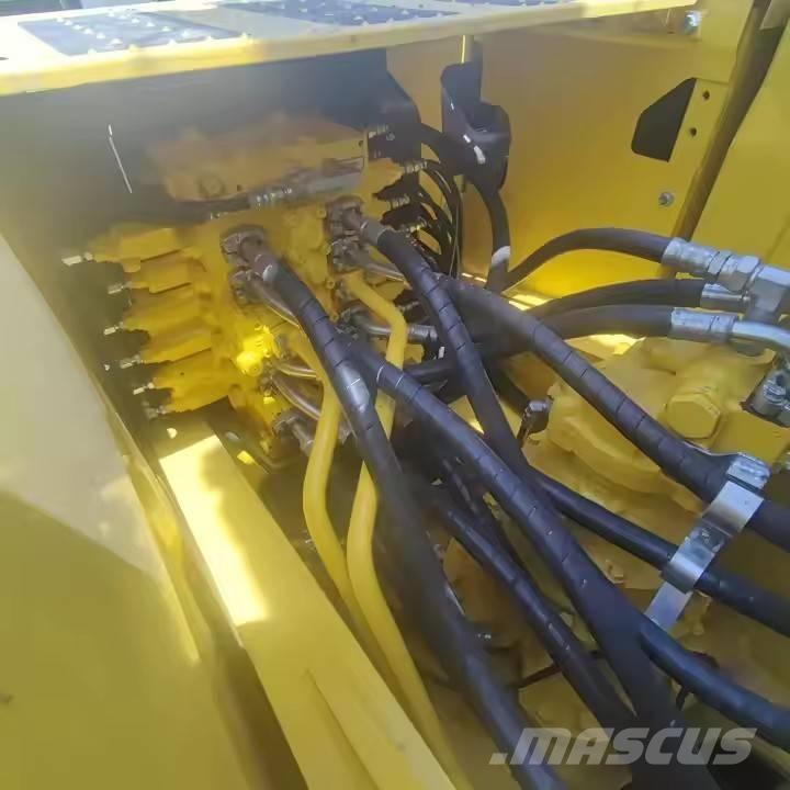 Komatsu PC 270 Excavatoare pe șenile
