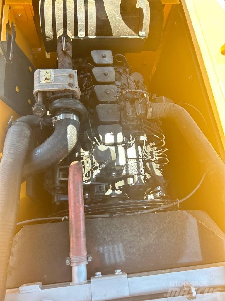 Hyundai 210w-9 Excavatoare cu roti