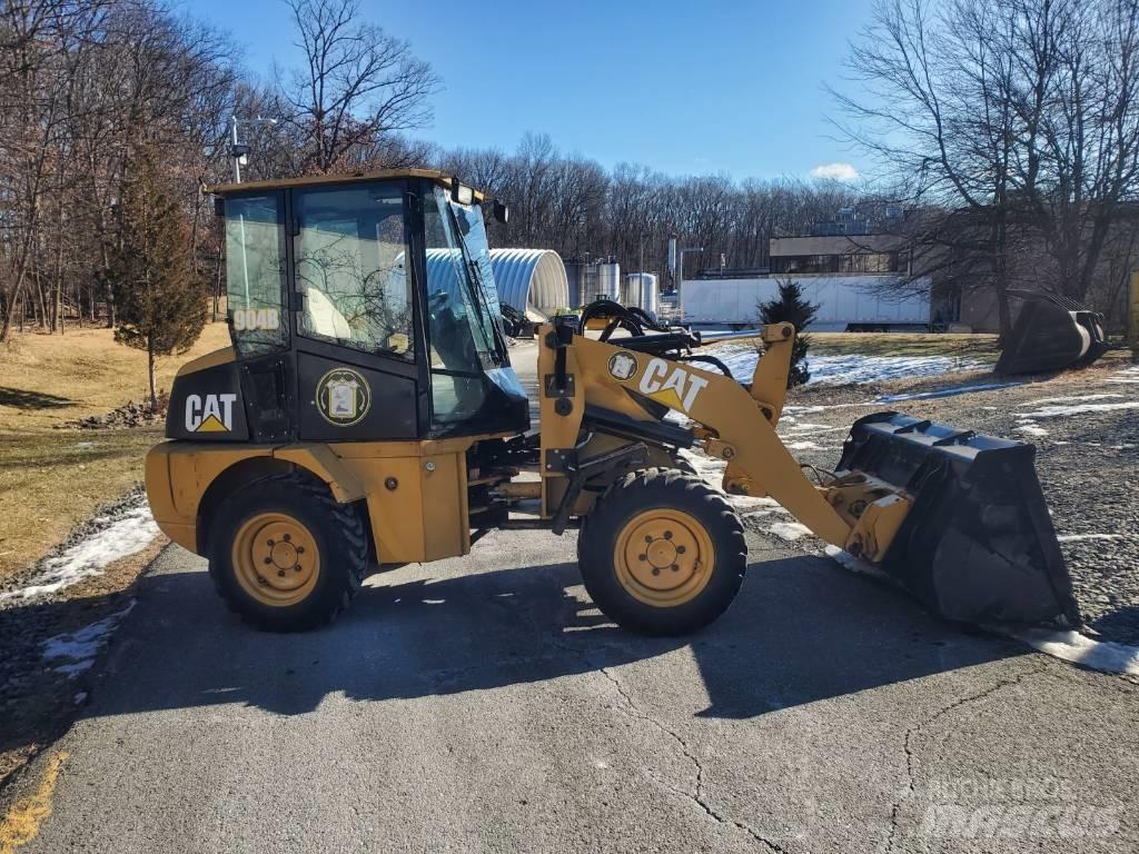 CAT 904 B Incarcator pe pneuri
