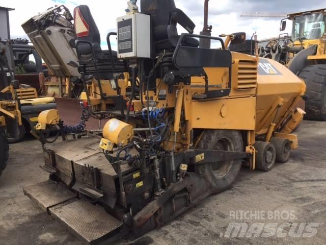 CAT AP 300 Pavatoare asfalt