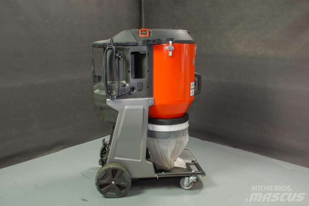 Husqvarna DE120 Utilaje construcții - Altele