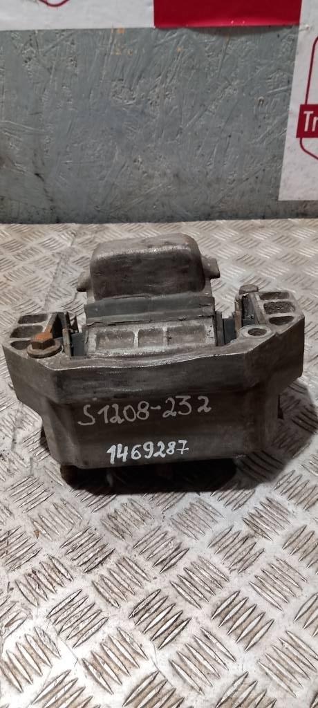Scania 94 D.    1469287 Sasiuri si suspensii