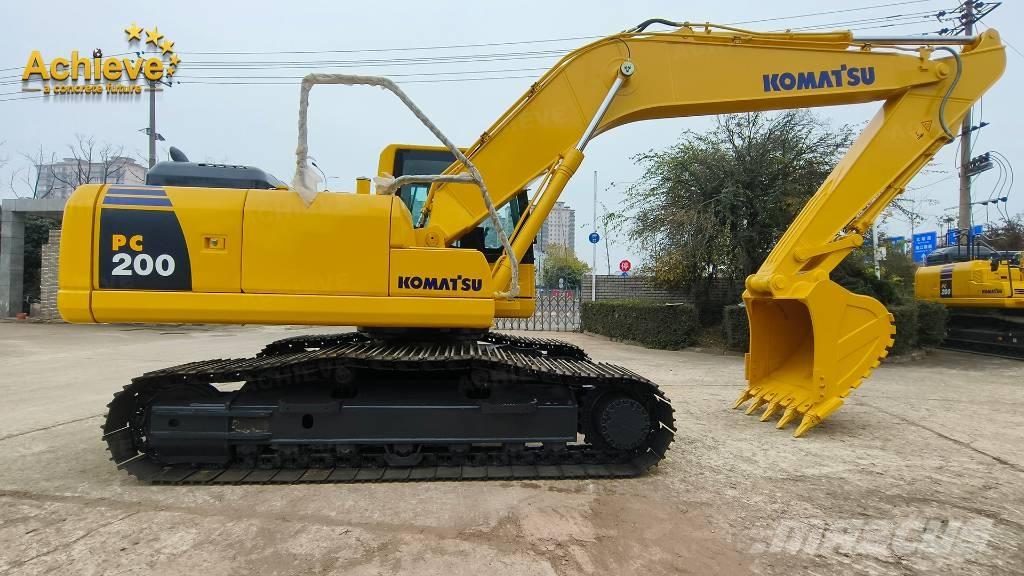 Komatsu PC 200 Excavatoare pe șenile
