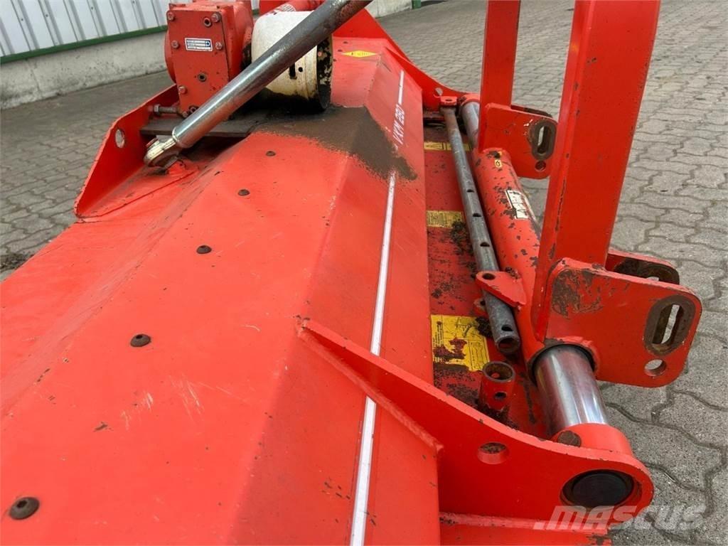 Kuhn VKM 280 Alte echipamente pentru nutret