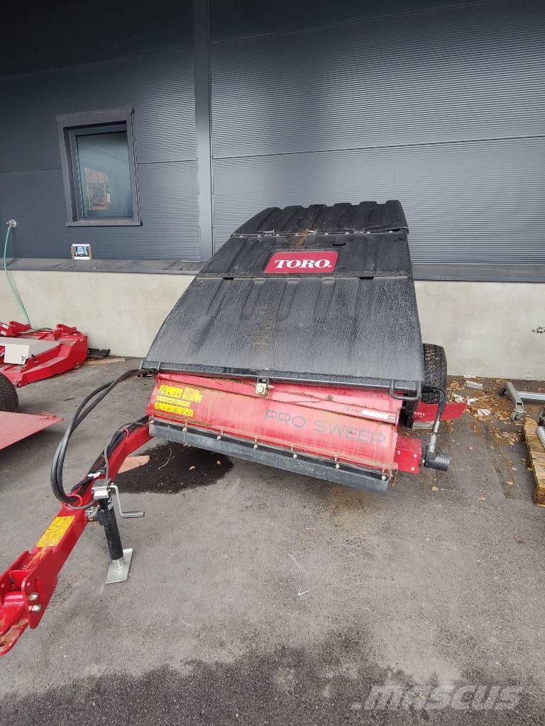 Toro ProSweep 5200 Utilaje întreţinere terenuri - Altele