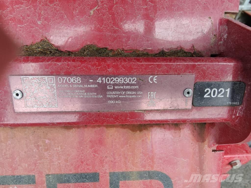 Toro ProSweep 5200 Utilaje întreţinere terenuri - Altele