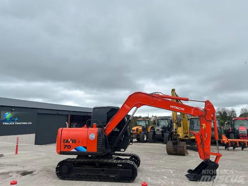 Hitachi Zaxis 70 Excavatoare 7t - 12t