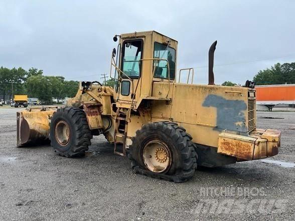Komatsu WA 320-1 Incarcator pe pneuri