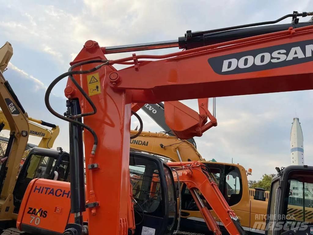 Doosan DX 75 Excavatoare pe șenile
