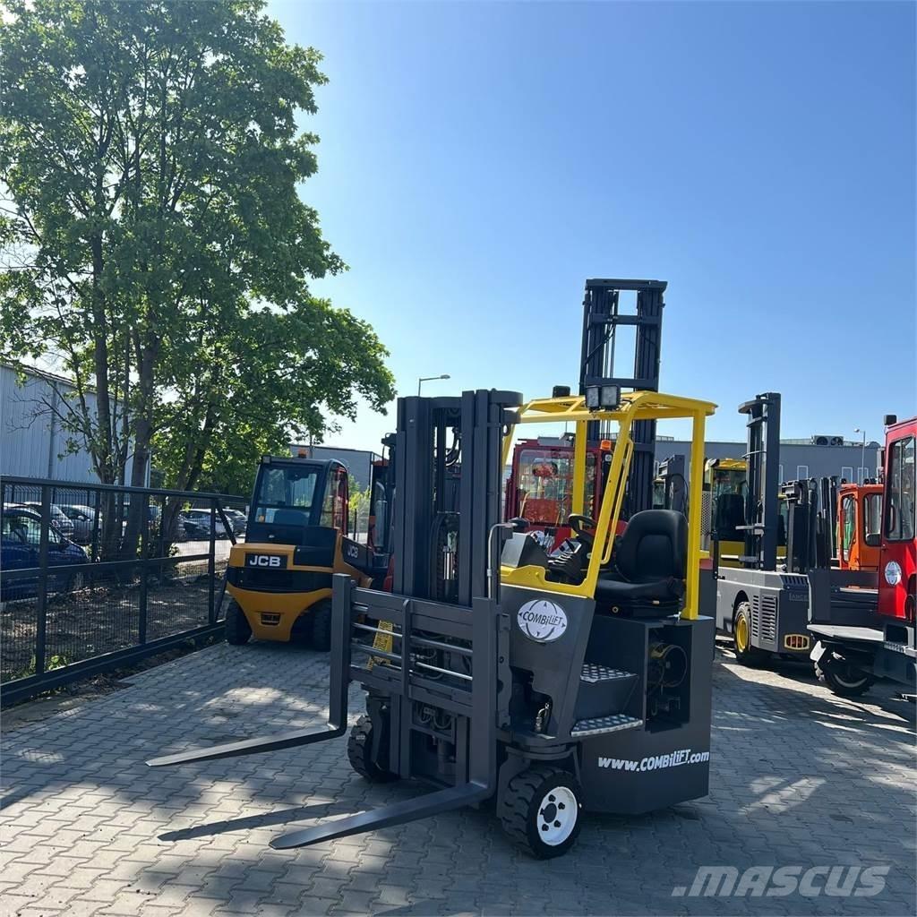 Combilift CBE 3000 Stivuitoare cu patru brate