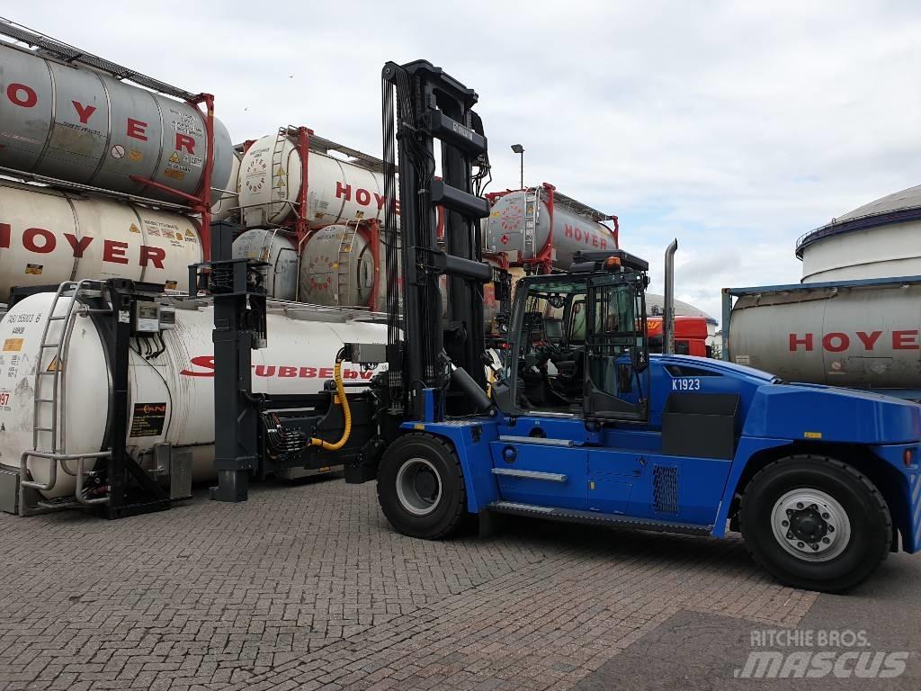 Kalmar DCG1700-12, Stivuitoare de containere