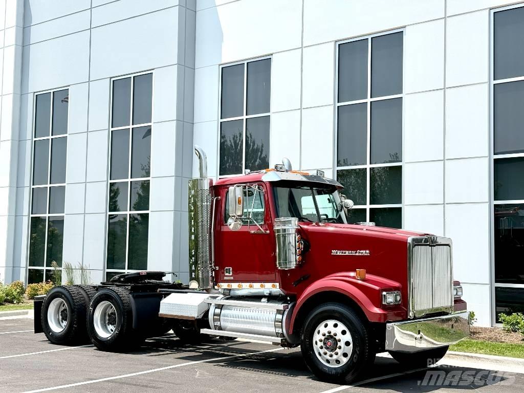 Western Star 4900 SF Autotractoare