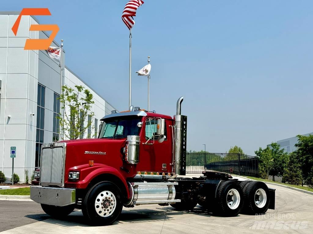 Western Star 4900 SF Autotractoare
