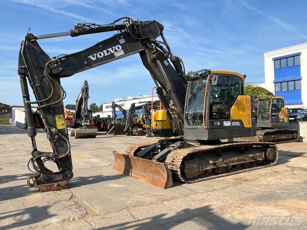 Volvo ECR235EL Excavatoare pe șenile
