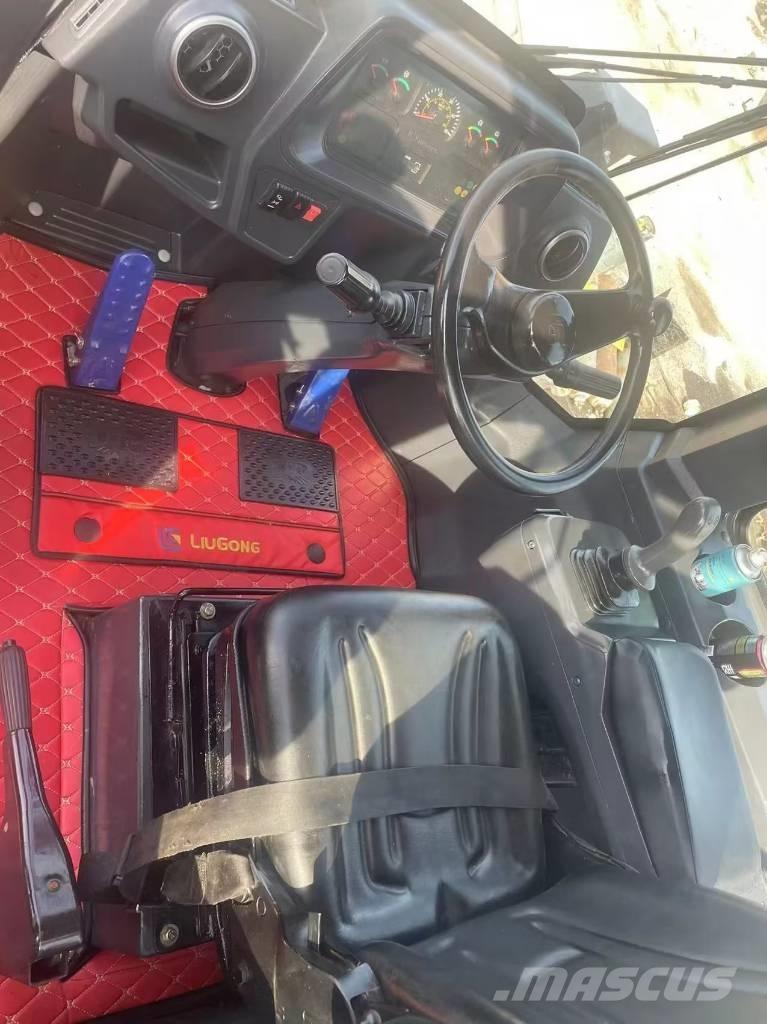 LiuGong 856 Incarcator pe pneuri