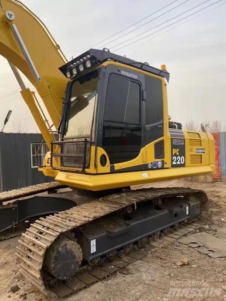Komatsu PC220-8 Excavatoare cu roti