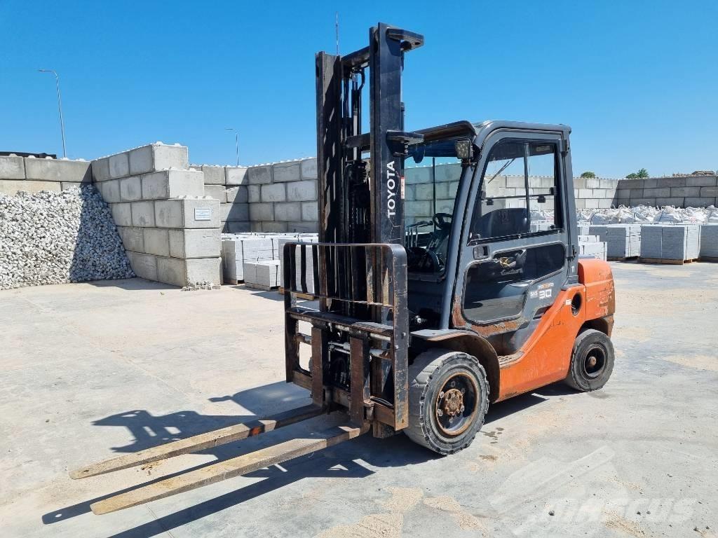 Toyota 02-8 FD F 30 Stivuitor diesel