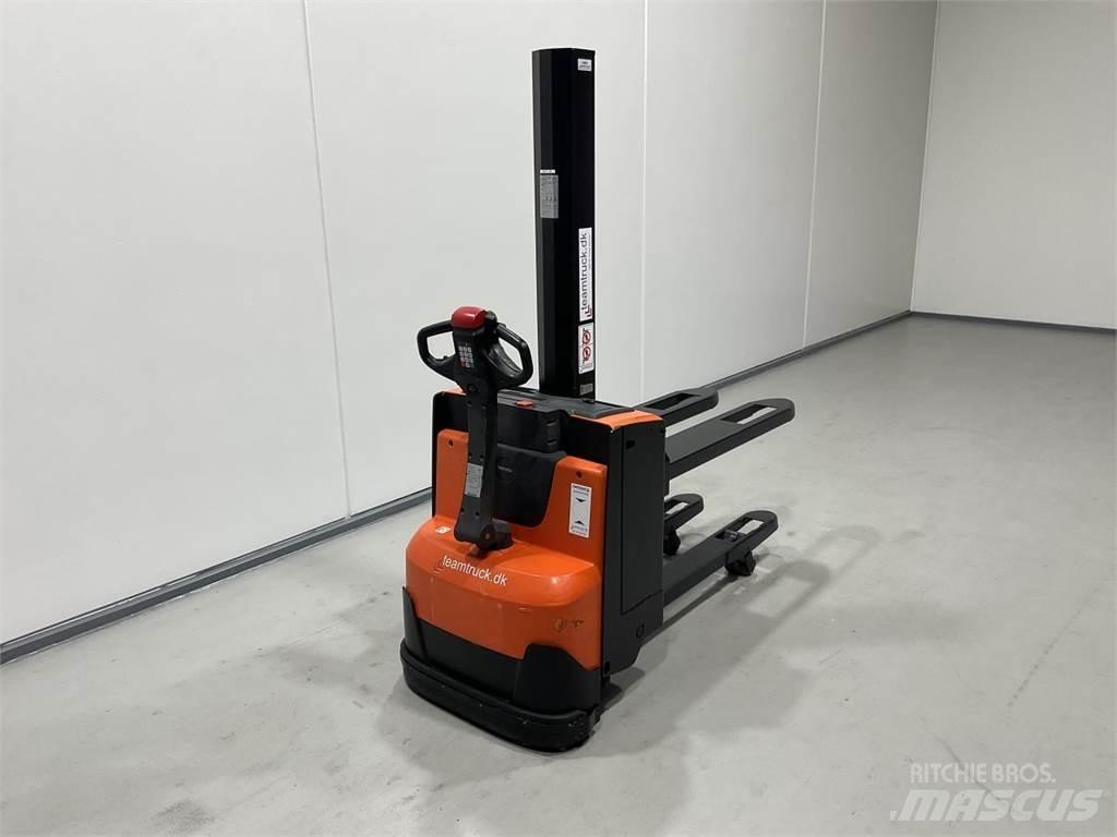 BT SWE080L Transpaleti autopropulsanti