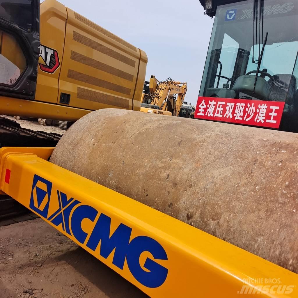 XCMG XS 142 J Cilindri compactori dubli