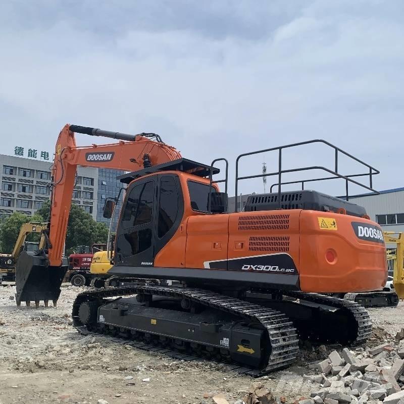 Doosan DX 300 Excavatoare pe șenile
