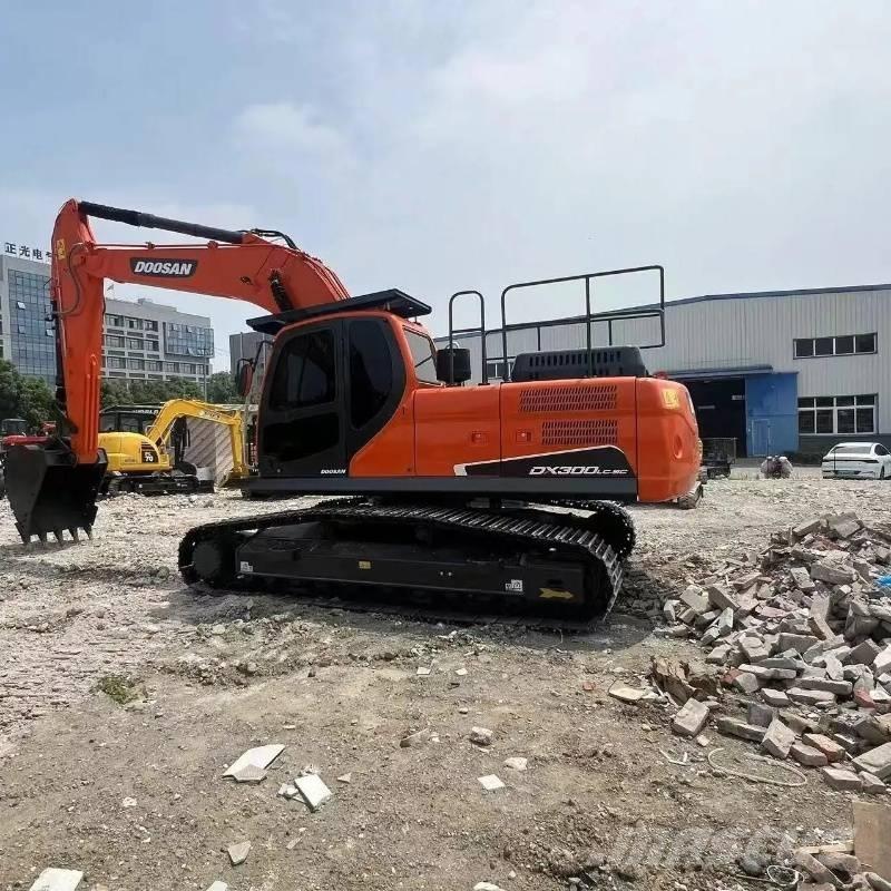 Doosan DX 300 Excavatoare pe șenile
