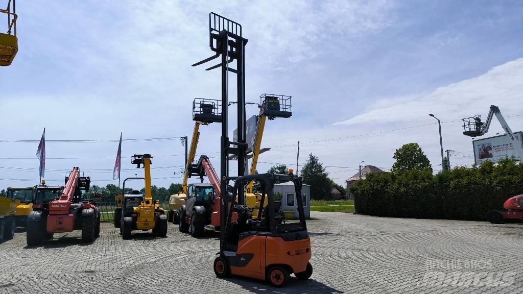 Linde E16-02 Stivuitor electric